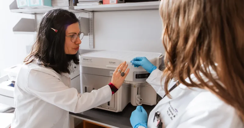 Elitsa Ananieva-Stoyanova in the lab.